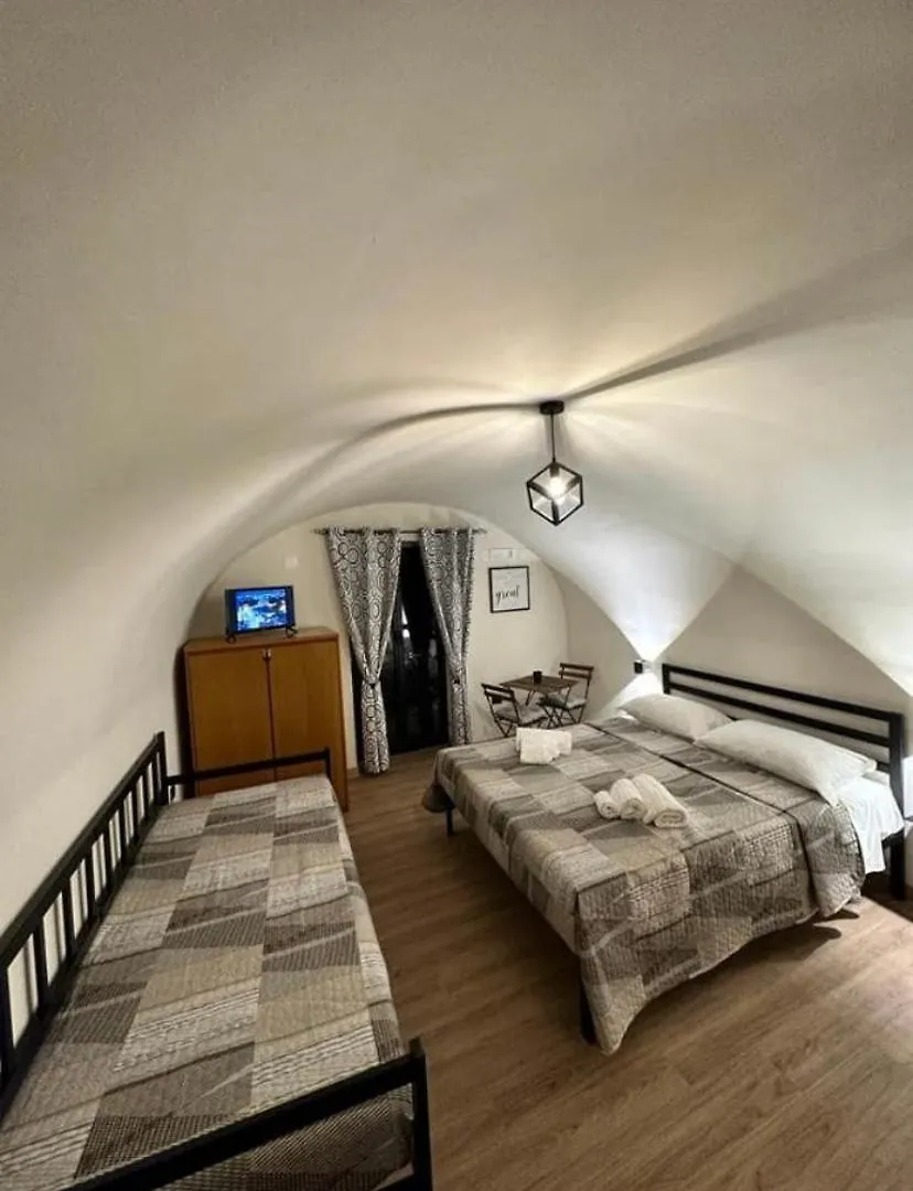 Flochihome Naples 0*,  Italy